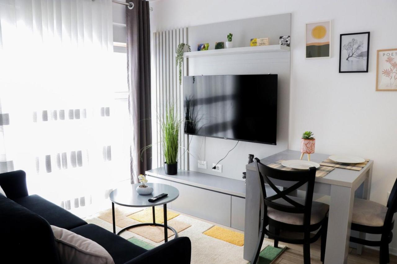 Comfy Studio At 'Mangalem21 Complex' Parking-Wifi-Ac-View Tirana Eksteriør billede