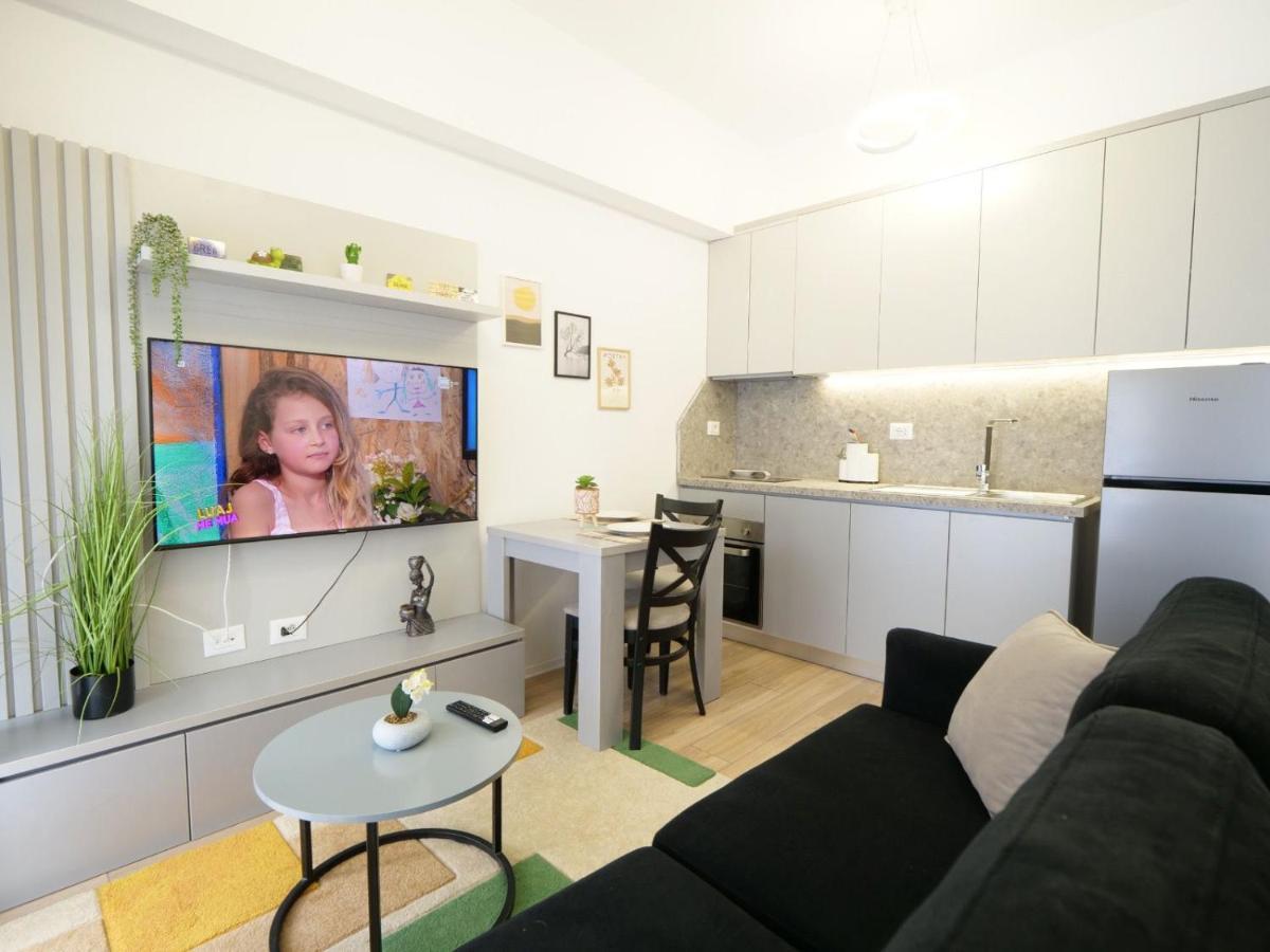 Comfy Studio At 'Mangalem21 Complex' Parking-Wifi-Ac-View Tirana Eksteriør billede