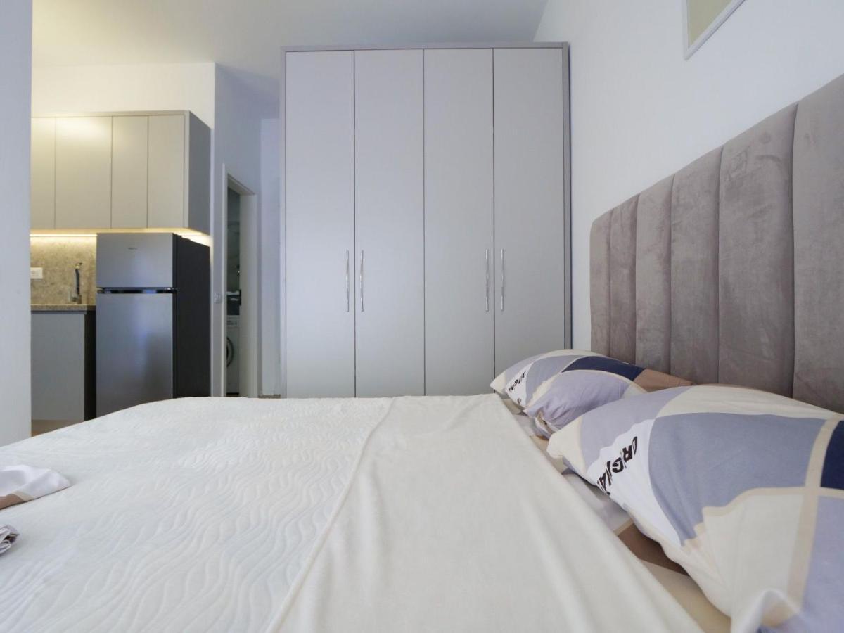 Comfy Studio At 'Mangalem21 Complex' Parking-Wifi-Ac-View Tirana Eksteriør billede