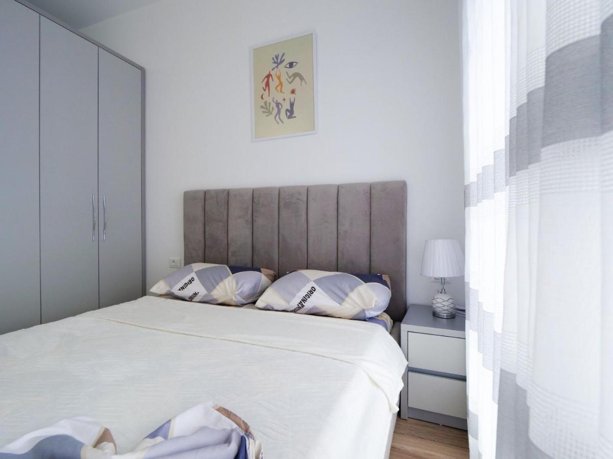 Comfy Studio At 'Mangalem21 Complex' Parking-Wifi-Ac-View Tirana Eksteriør billede