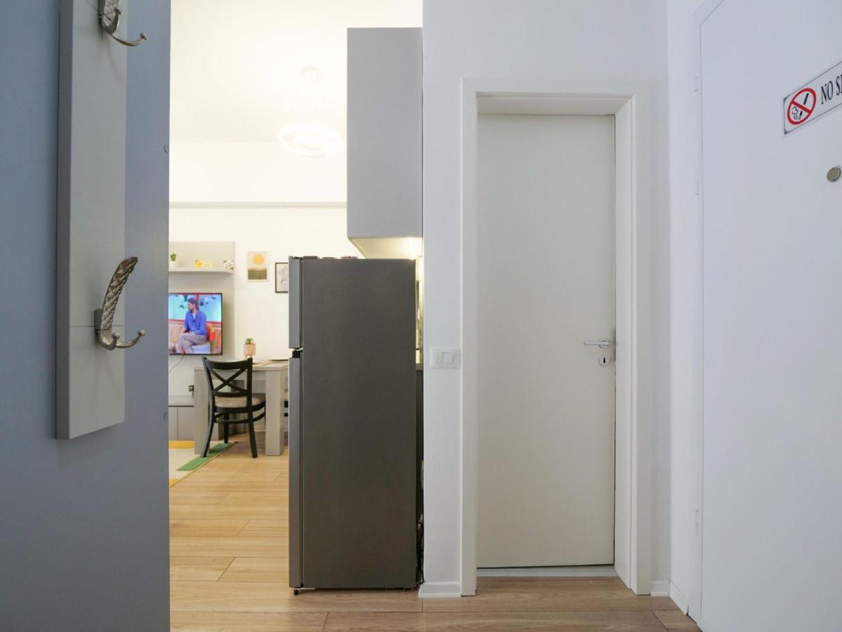 Comfy Studio At 'Mangalem21 Complex' Parking-Wifi-Ac-View Tirana Eksteriør billede